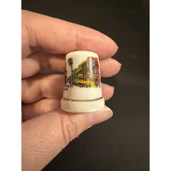 Souvenir Thimble From French Quarter New Orleans, Louisiana - Picture 2 of 6